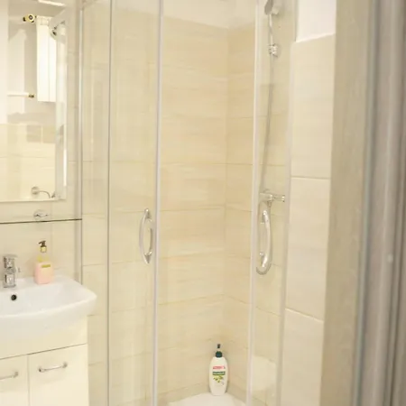 Mieszkanie 4 * Warszawa